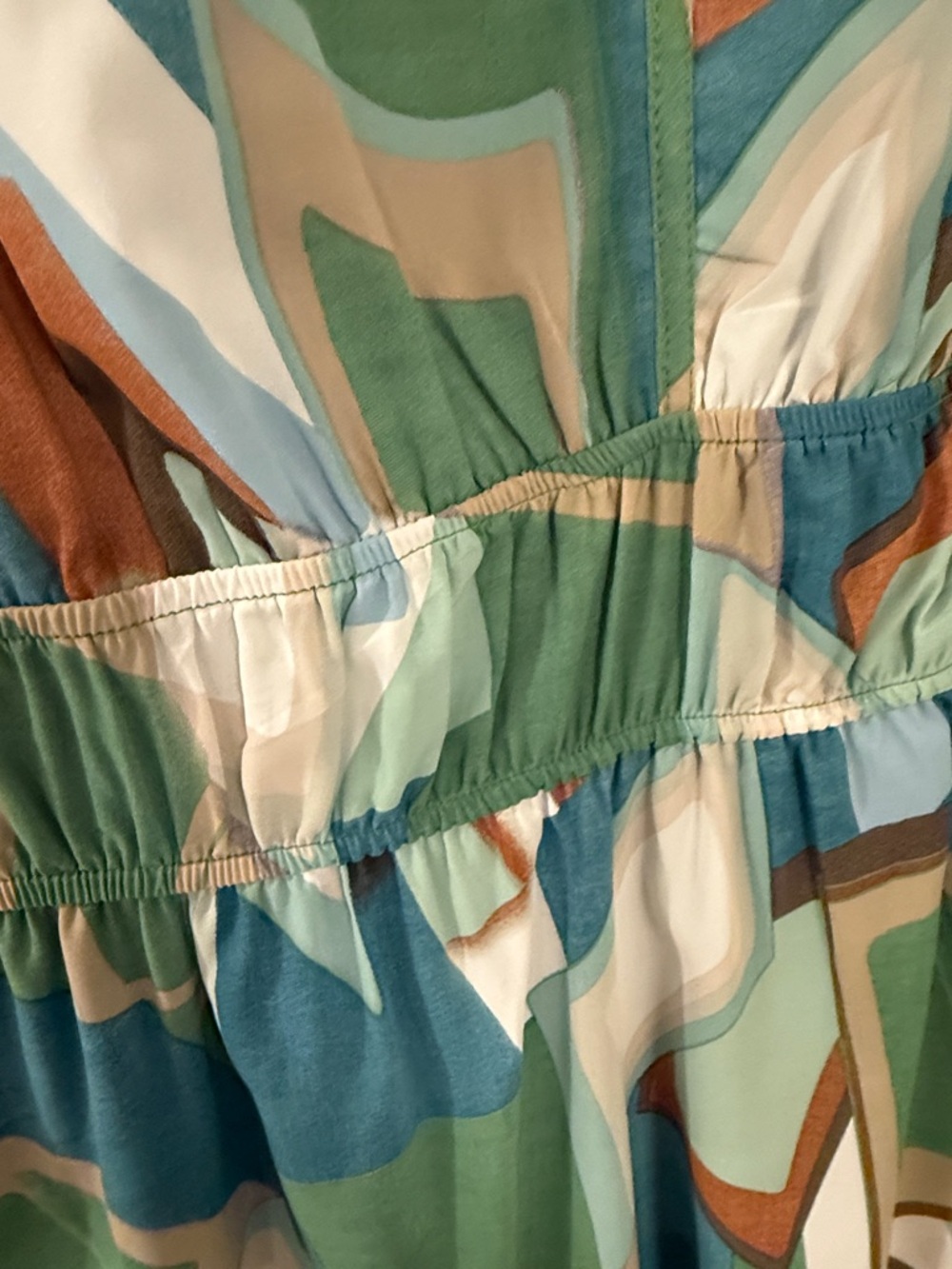 Geometric Print Long-Sleeve Midi Dress in Green Tones - Picture 4 of 6